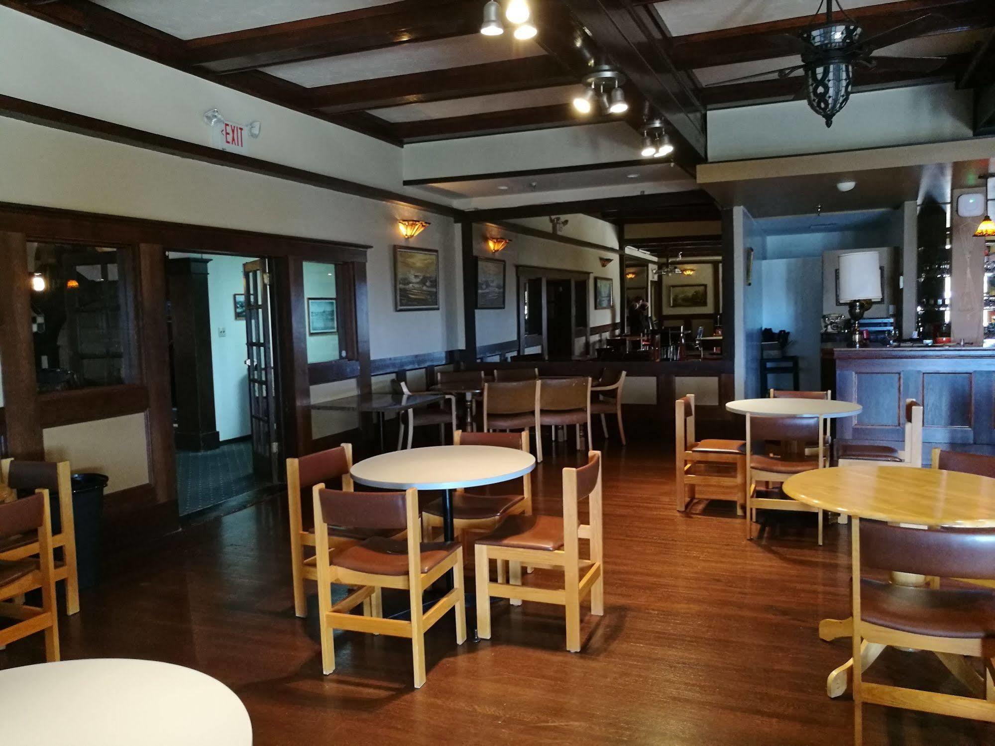 Rodmay Hotel Powell River Esterno foto